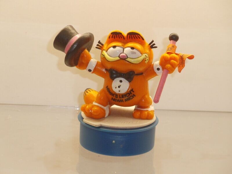 Garfield: Bully: Garfield auf Stempel: mit Stock und Zylinder Garfield: Bully: Garfield auf Stempel: mit Stock und Zylinder