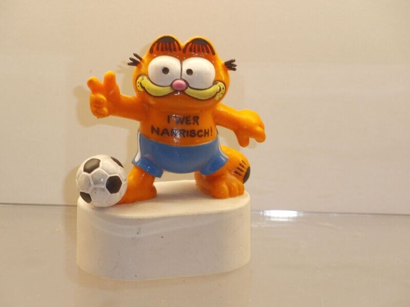 Garfield: Bully: Garfield auf Spitzer, Sockel oval: Fußballer Garfield: Bully: Garfield auf Spitzer, Sockel oval: Fußballer