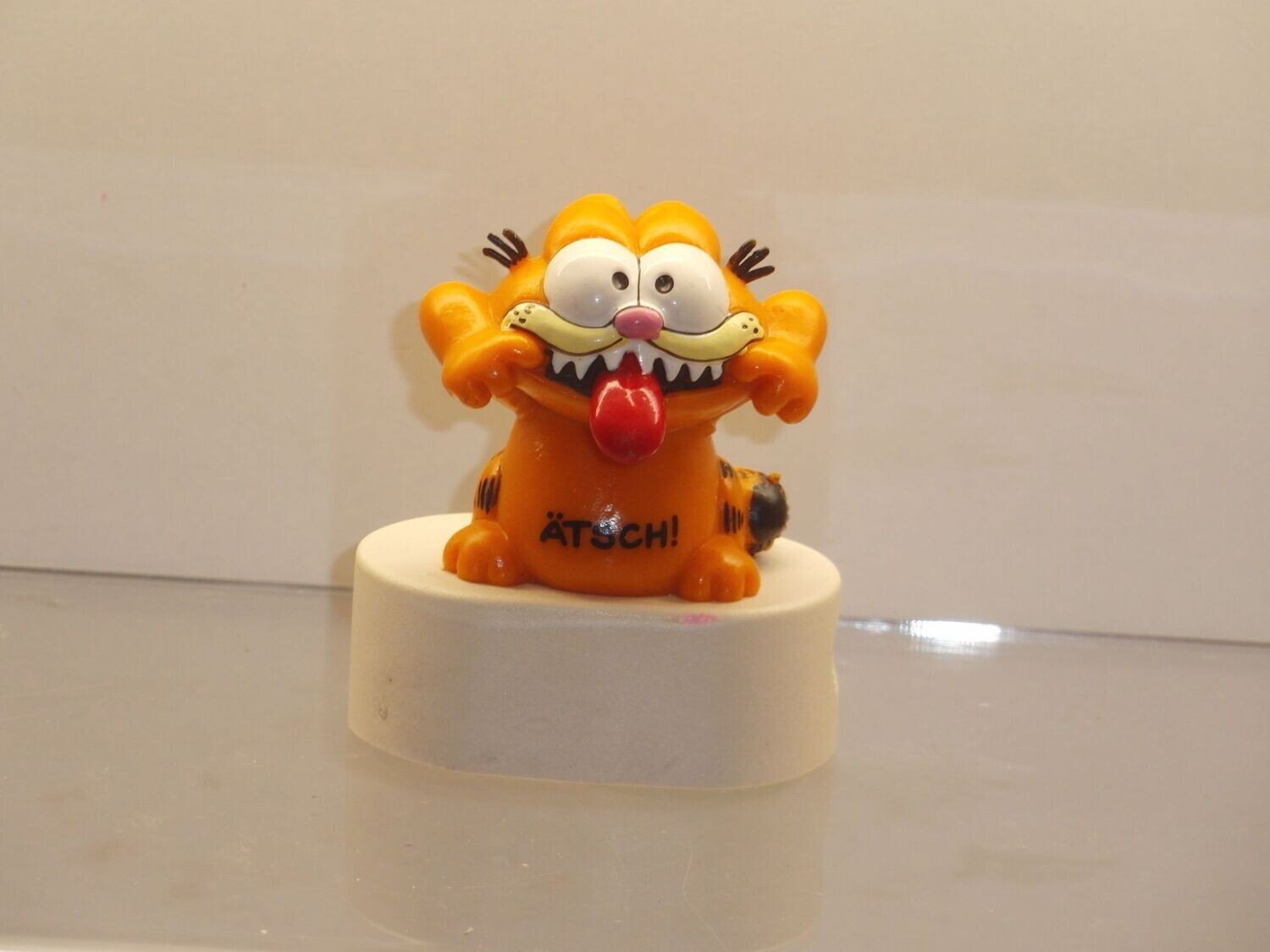 Garfield: Bully: Garfield auf Spitzer, Sockel oval: Böser Garfield