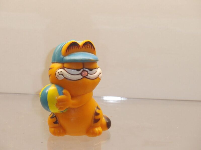 Garfield: Dakin Hong Kong 80er/90er Jahre: Garfield mit Ball Garfield: Dakin Hong Kong 80er/90er Jahre: Garfield mit Ball