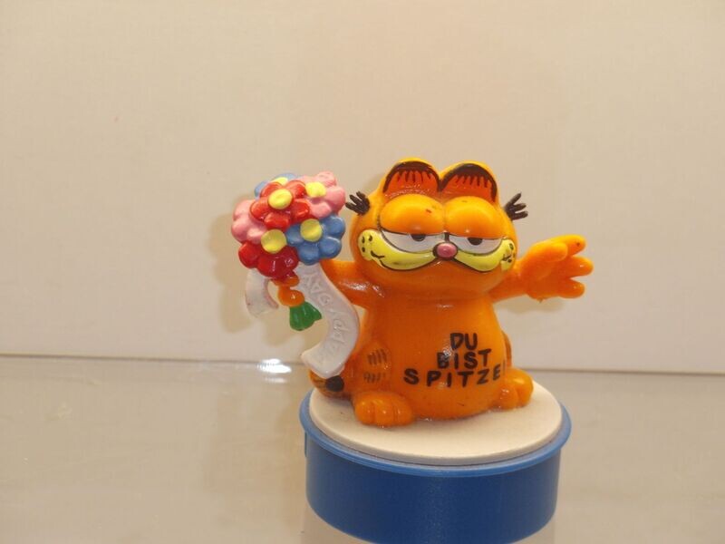 Garfield: Bully: Garfield auf Stempel: mit Blumenstrauß Garfield: Bully: Garfield auf Stempel: mit Blumenstrauß