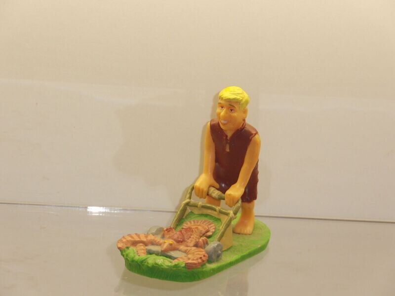 Familie Feuerstein: Mattel 90er Jahre: Barney Geröllheimer mit Rasenmäher Familie Feuerstein: Mattel 90er Jahre: Barney Geröllheimer mit Rasenmäher