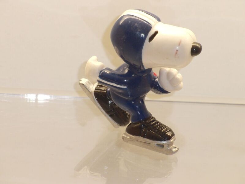 Snoopy/Peanuts: Schleich 2. Serie ab 80er Jahre: Eisläufer Snoopy/Peanuts: Schleich 2. Serie ab 80er Jahre: Eisläufer