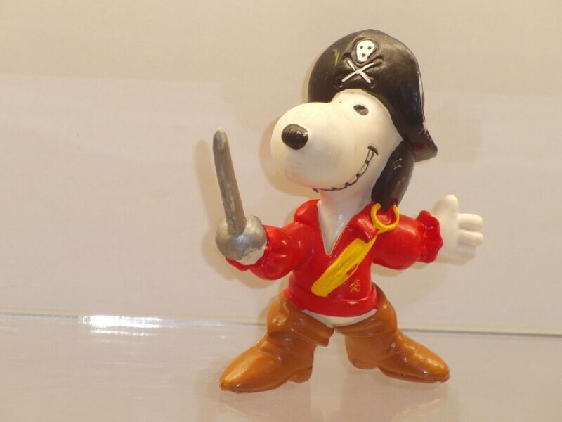Snoopy/Peanuts: Schleich 2. Serie ab 80er Jahre: Snoopy als Pirat Snoopy/Peanuts: Schleich 2. Serie ab 80er Jahre: Snoopy als Pirat