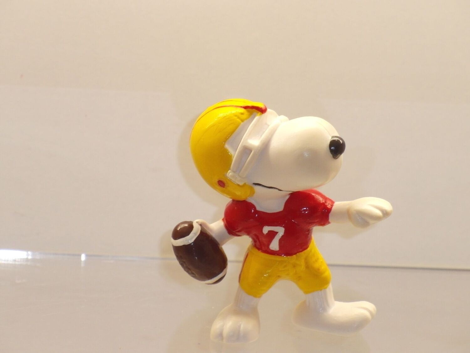Snoopy/Peanuts: Schleich 2. Serie ab 80er Jahre: Snoopy als Footballer