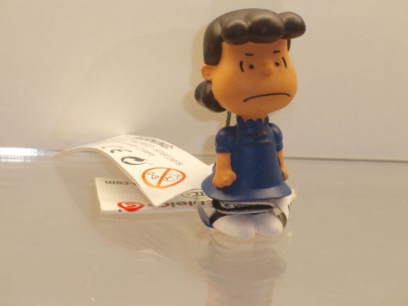 Snoopy/Peanuts: Schleich ab 2014: Lucy 22008 Snoopy/Peanuts: Schleich ab 2014: Lucy 22008