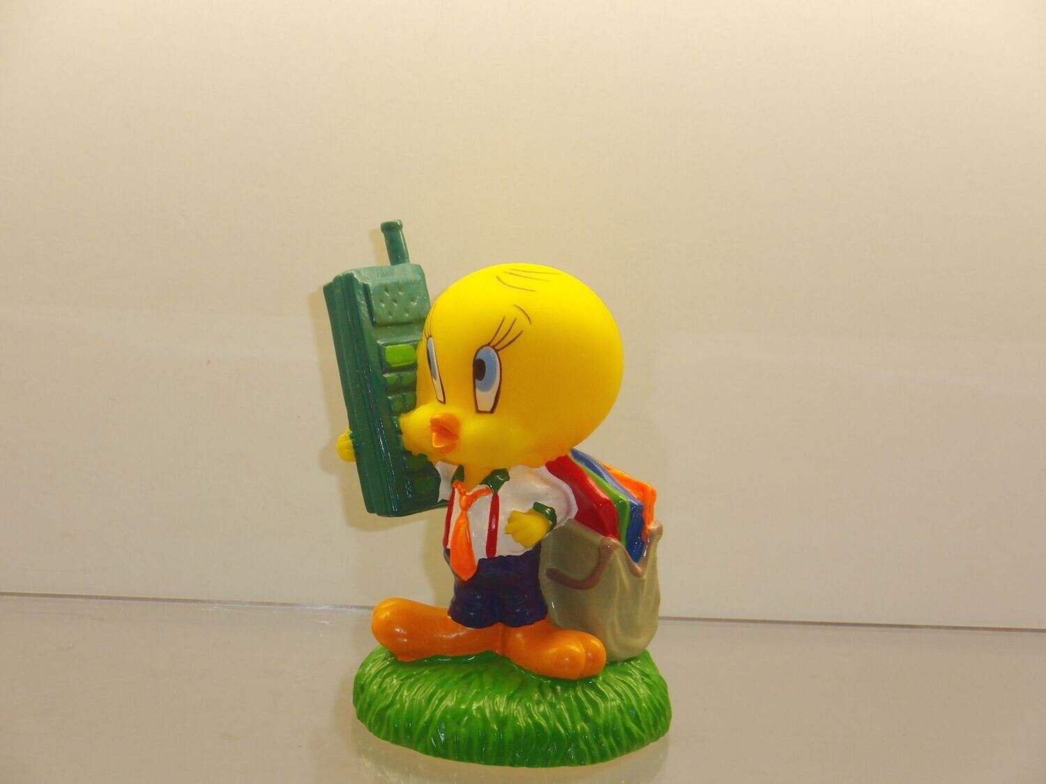 Bugs Bunny  & Co.: Süssigkeiten Topper 90er Jahre: Tweety mit Handy