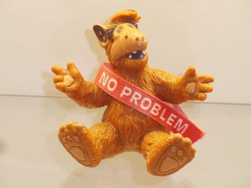 Alf: Bully 1988: Alf sitzend mit Schärpe No Problem Alf: Bully 1988: Alf sitzend mit Schärpe No Problem