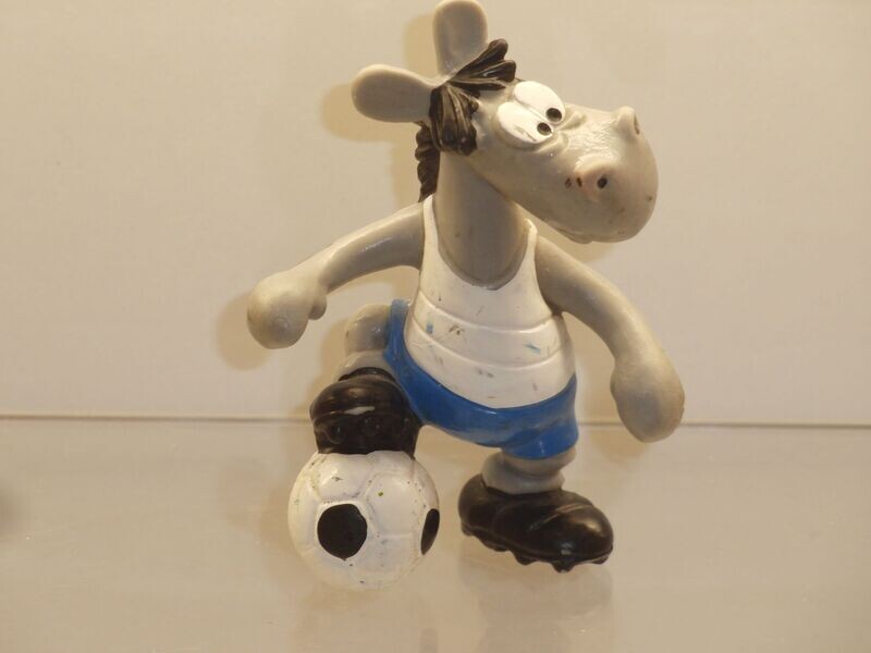 Äffle & Pferdle: Pferdle als Fußballer (Hemd weiß/Hose blau) Äffle & Pferdle: Pferdle als Fußballer (Hemd weiß/Hose blau)