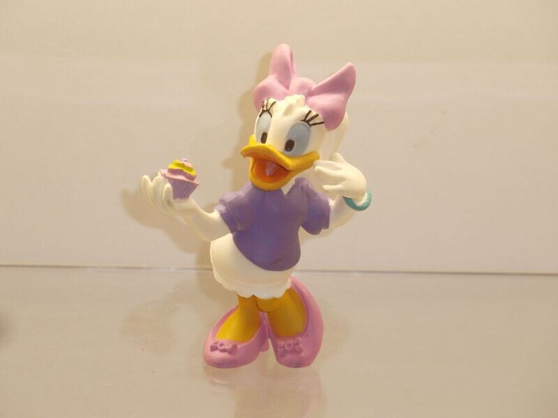 Disney Daisy Duck: Bully/Bullyland: Daisy mit Törtchen Disney Daisy Duck: Bully/Bullyland: Daisy mit Törtchen