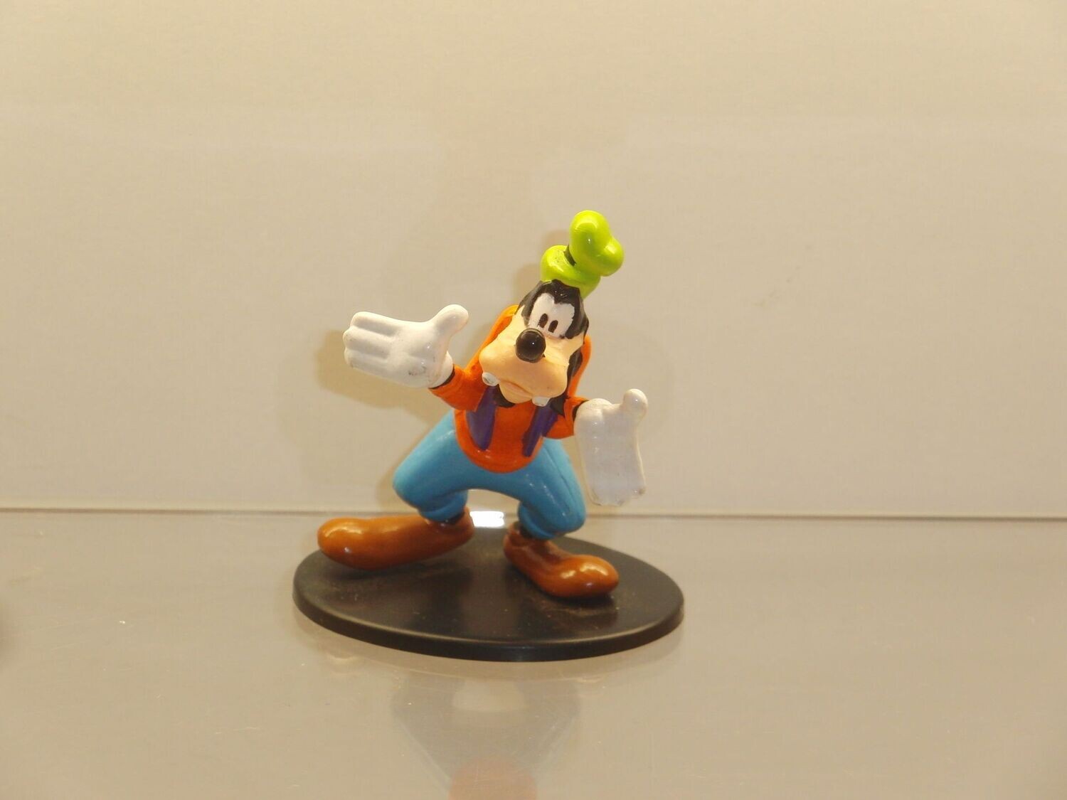 Disney: Goofy: Applause 90er Jahre: Goofy Hände ausgebreitet