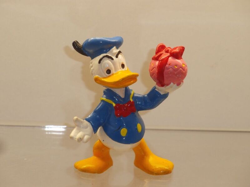 Disney Donald Duck: Bully 80er Jahre: Donald mit Osterei Disney Donald Duck: Bully 80er Jahre: Donald mit Osterei