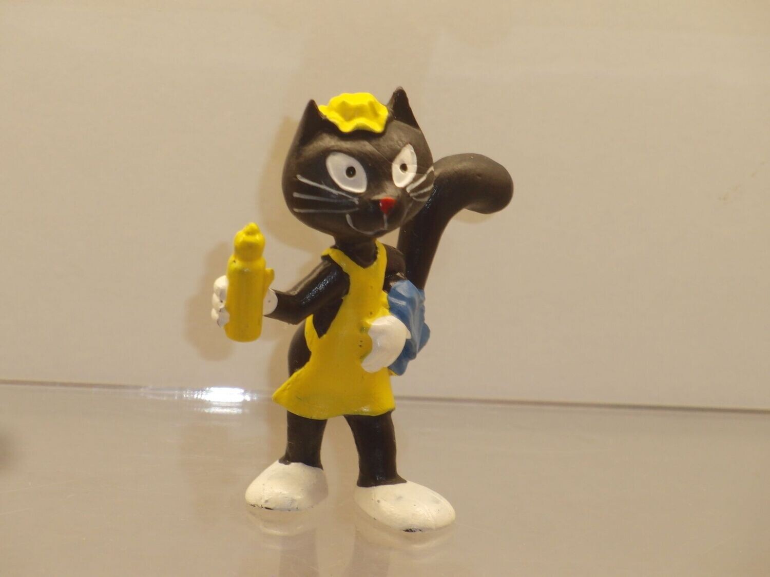 Haribo Katinchen: Schleich 80er Jahre: Katze mit Flasche