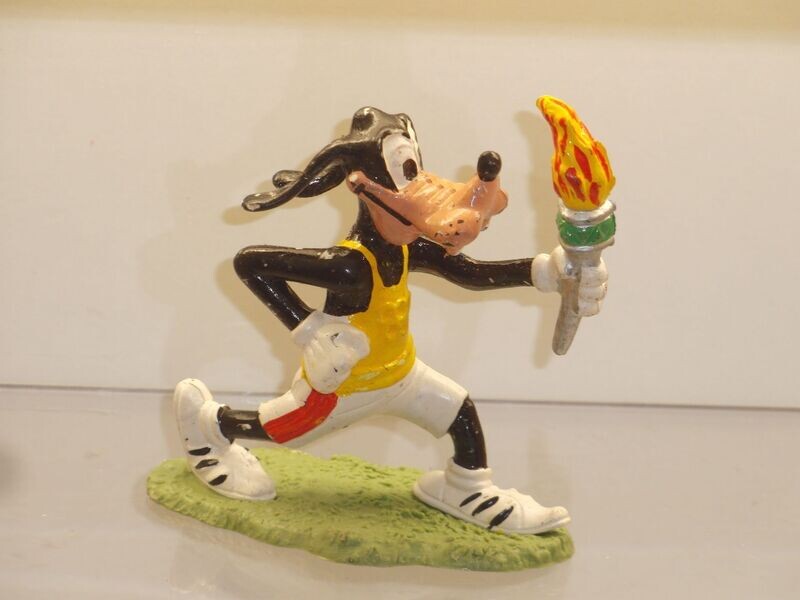 Disney: Sport-Goofy: Comics Spain 80er Jahre: Goofy als Geher, Hemd gelb Disney: Sport-Goofy: Comics Spain 80er Jahre: Goofy als Geher, Hemd gelb