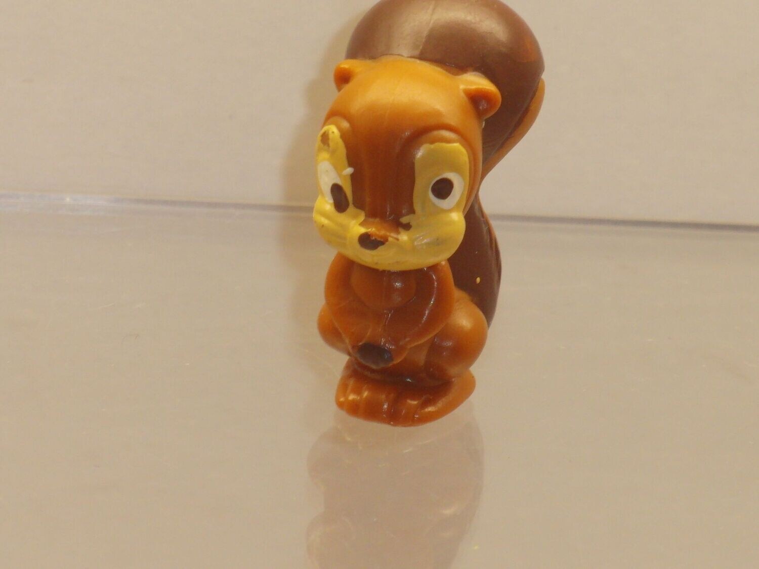 Tao Tao und seine Freunde 1984: Eichhörnchen dunkelbraunes Material