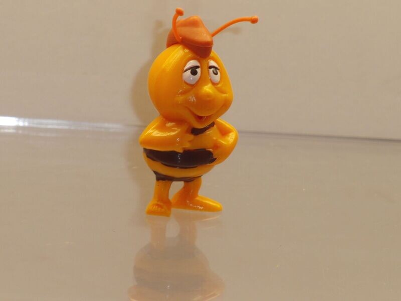 Die Biene Maja 1986: Willi, Arme vorm Bauch ohne Flügel (Fühlerkappe hellbraun) Die Biene Maja 1986: Willi, Arme vorm Bauch ohne Flügel (Fühlerkappe hellbraun)