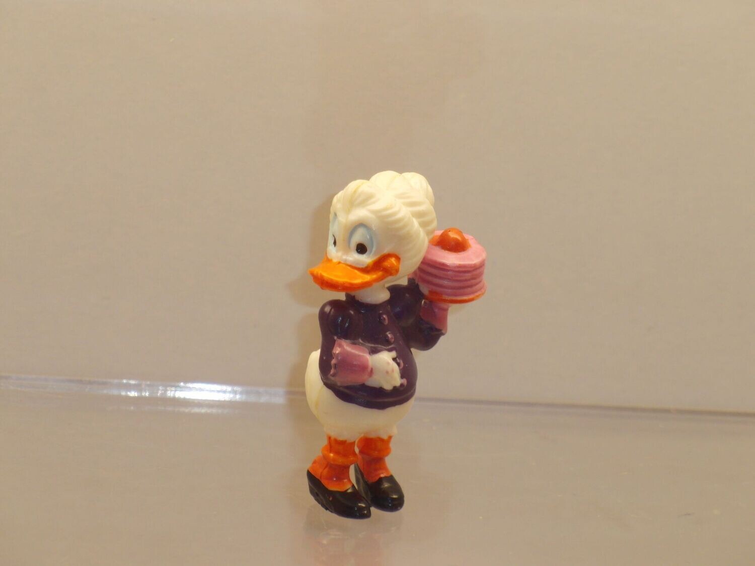 Donald's flotte Familie 1987: Oma Duck mit Schichttorte