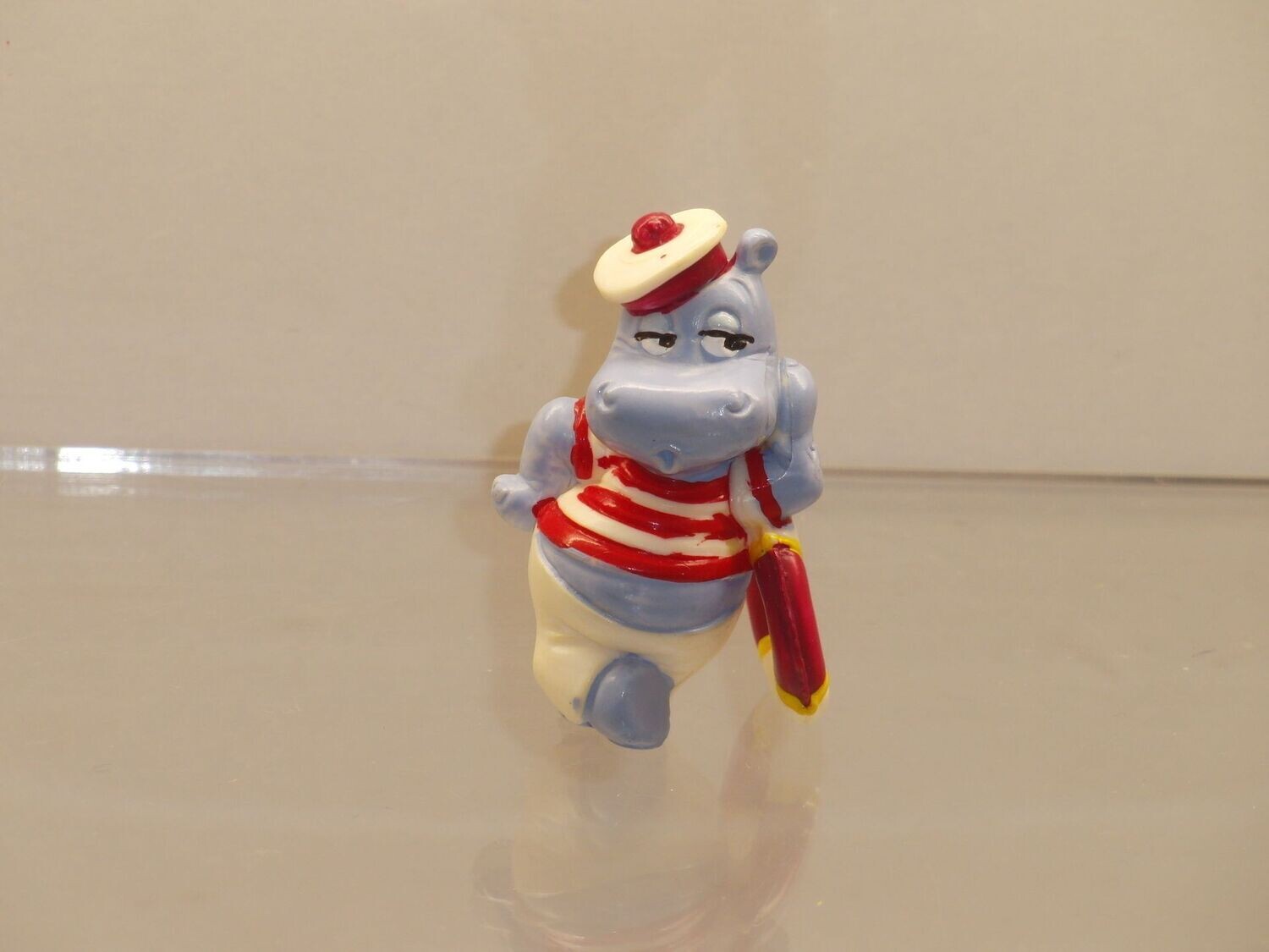Die Happy Hippos auf dem Traumschiff 1992: Freddy Flaute, Hemd rot, Ring lila