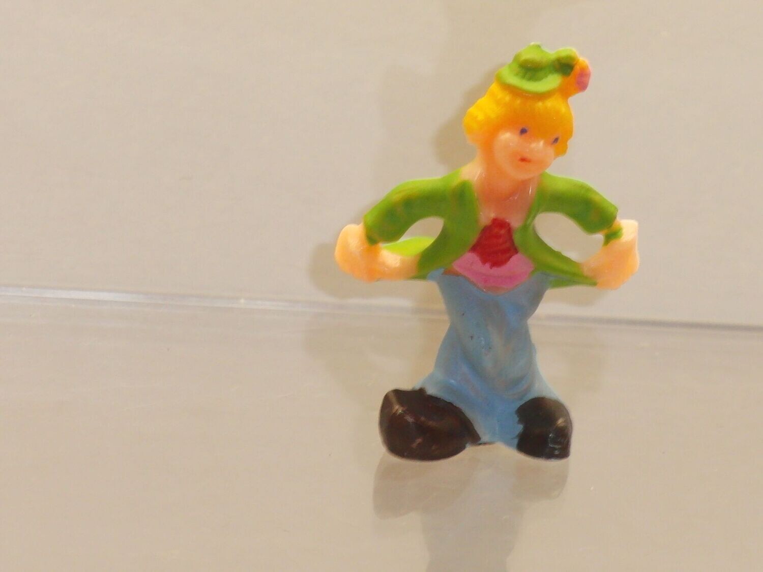 Ü-Ei-Alt-Figuren vor 1981:
verschiedene Figuren: Clown Otto