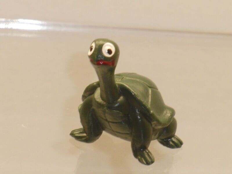 Ü-Ei-Alt-Figuren vor 1981:
Schildkröten: Schildkröte 1978 Hartplastik kurzer Schwanz
