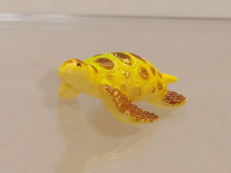 Ü-Ei-Alt-Figuren vor 1981:
Schildkröten: Bastardschildkröte Ü-Ei-Alt-Figuren vor 1981:
Schildkröten: Bastardschildkröte