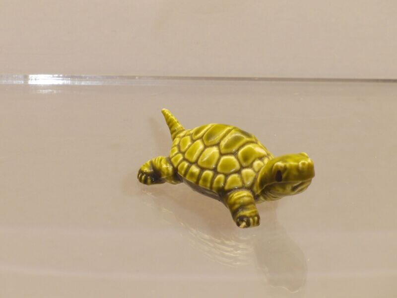 Ü-Ei-Alt-Figuren vor 1981:
Schildkröten: Landschildkröte groß (Ü-Ei-Verdacht) Ü-Ei-Alt-Figuren vor 1981:
Schildkröten: Landschildkröte groß (Ü-Ei-Verdacht)