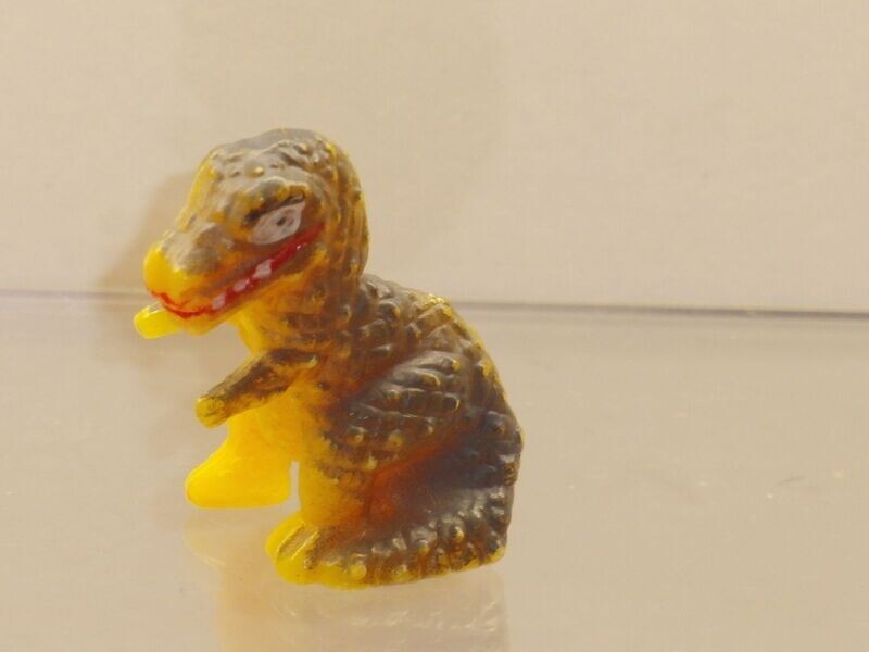 Ü-Ei-Alt-Figuren vor 1981:
Saurier 1979/80: Gorgosaurus Ü-Ei-Alt-Figuren vor 1981:
Saurier 1979/80: Gorgosaurus