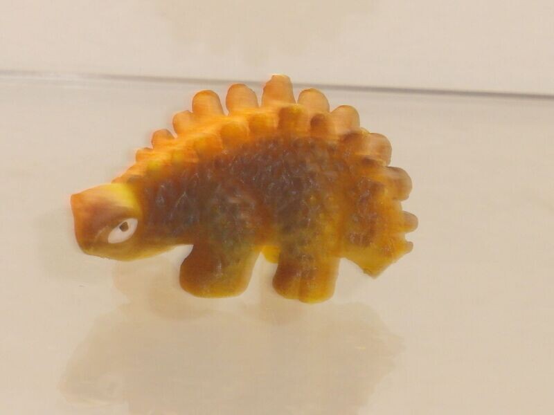 Ü-Ei-Alt-Figuren vor 1981:
Saurier 1979/80: Stegosaurus Ü-Ei-Alt-Figuren vor 1981:
Saurier 1979/80: Stegosaurus