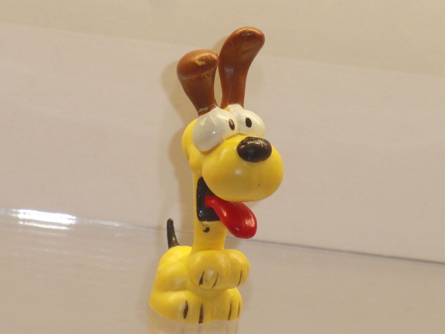 Garfield: Dakin Hong Kong 80er/90er Jahre: Odie Männchen machend