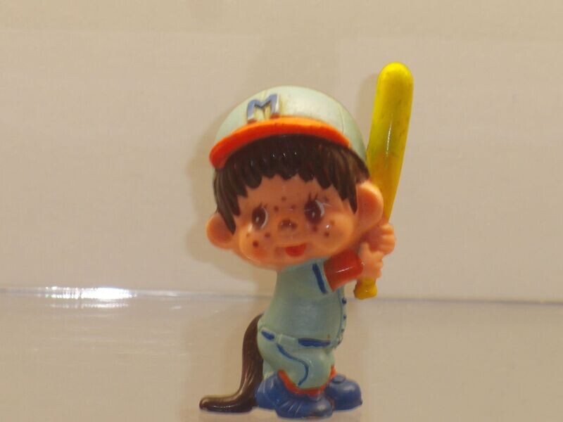 Monchhichi: Sekiguchi 1979: mit Baseballschläger Monchhichi: Sekiguchi 1979: mit Baseballschläger