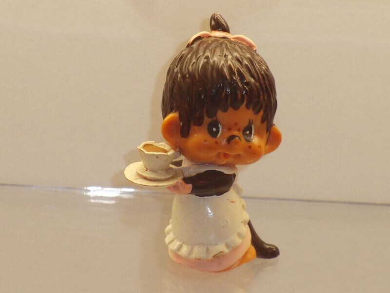 Monchhichi: Sekiguchi 1979: Mädchen mit Tasse Monchhichi: Sekiguchi 1979: Mädchen mit Tasse