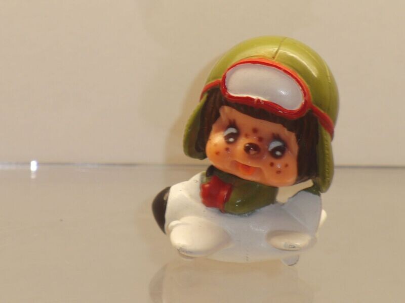 Monchhichi: Sekiguchi 1979: im Flugzeug Monchhichi: Sekiguchi 1979: im Flugzeug