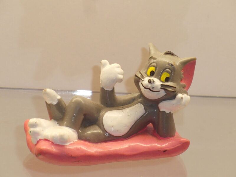 Tom & Jerry: Bully 80er Jahre: Tom auf Luftmatratze Tom & Jerry: Bully 80er Jahre: Tom auf Luftmatratze