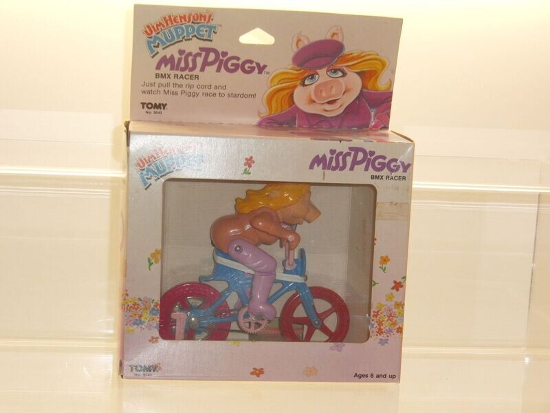 Muppet Show: Tomy 1983: Miss Piggy BMX Racer in Verpackung Muppet Show: Tomy 1983: Miss Piggy BMX Racer in Verpackung