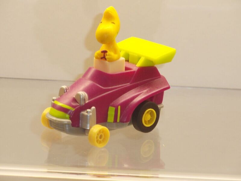Snoopy/Peanuts: Mc Donald's 90er Jahre: Woodstock im Rennauto Snoopy/Peanuts: Mc Donald's 90er Jahre: Woodstock im Rennauto