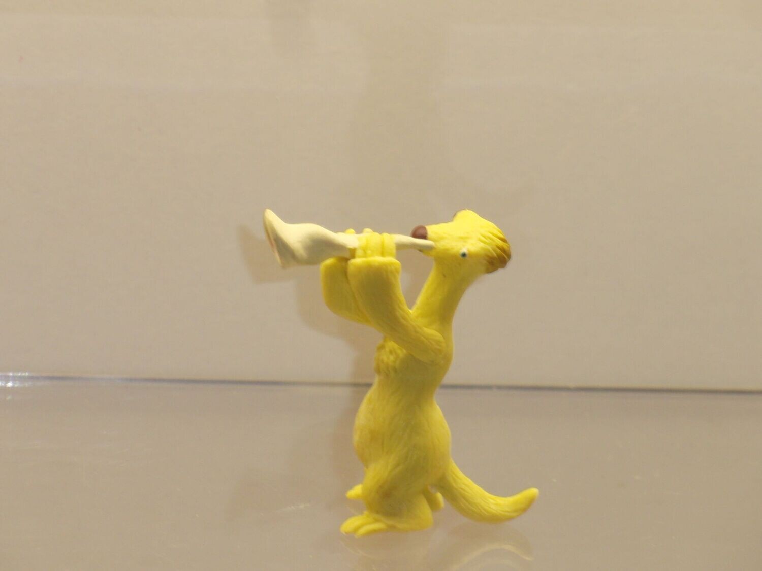 Ice Age 4 Voll verschoben 2012: Sid mit Muschel klein