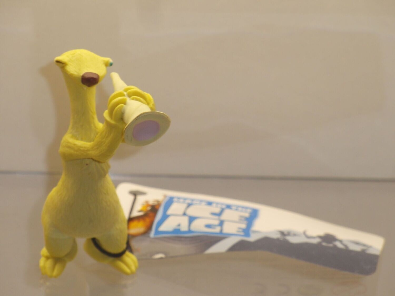 Ice Age 4 Voll verschoben 2012: Sid mit Muschel groß