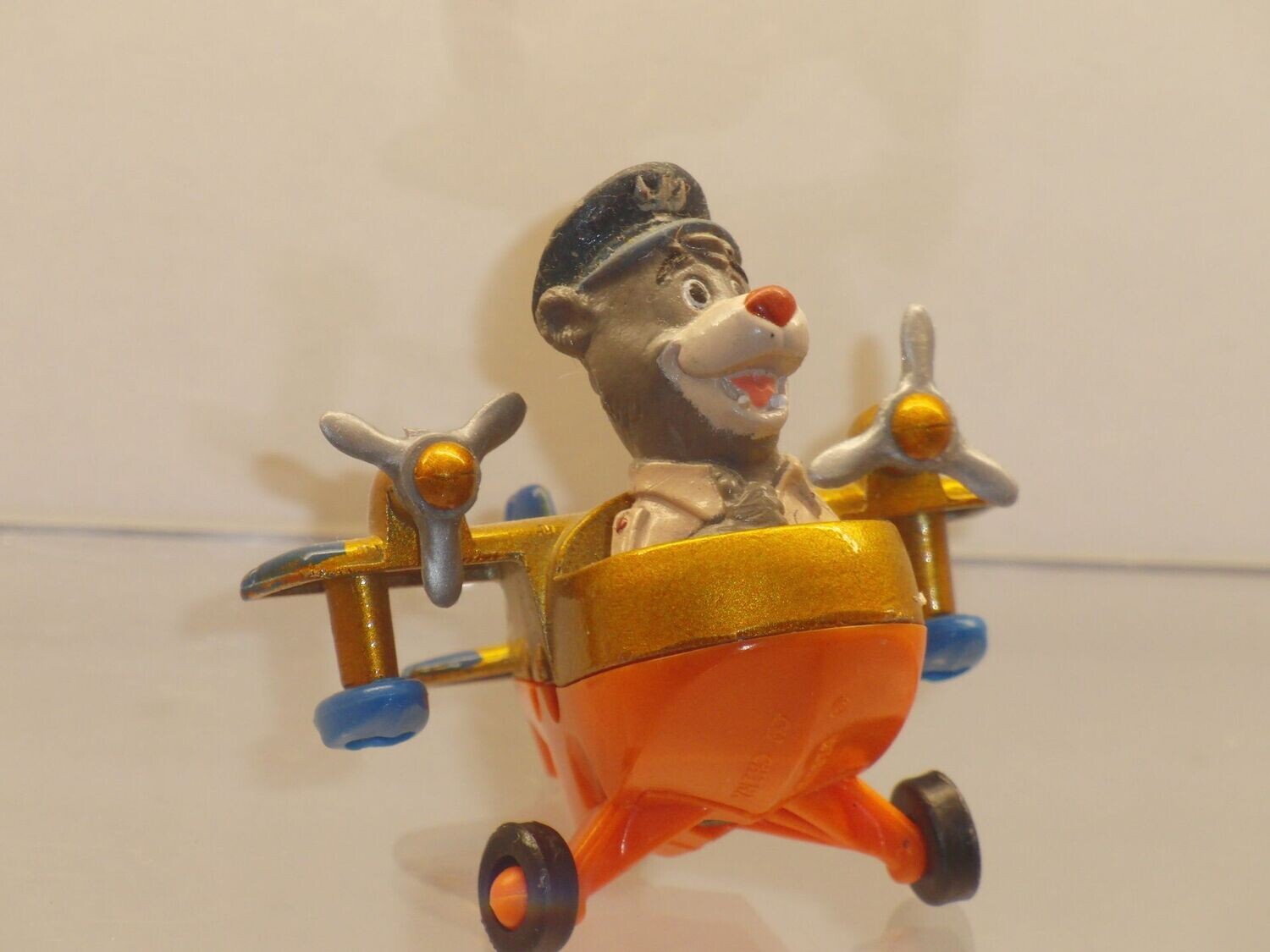 Disney's Käpt'n Balu: 90er Jahre: Käpt'n Balu im Flugzeug
