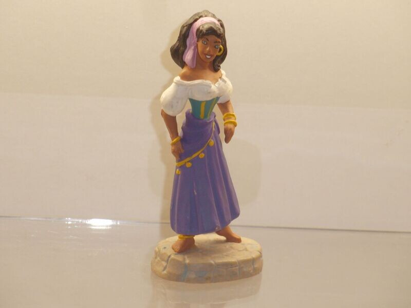 Disney's Glöckner von Notre Dame: Disneystore: Esmeralda Disney's Glöckner von Notre Dame: Disneystore: Esmeralda