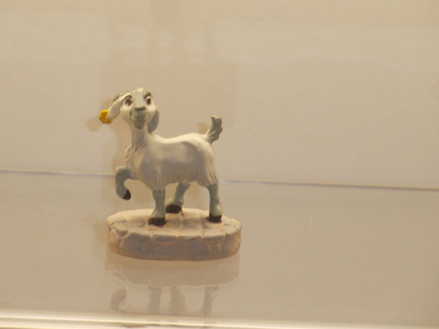 Disney's Glöckner von Notre Dame: Disneystore: Cleo