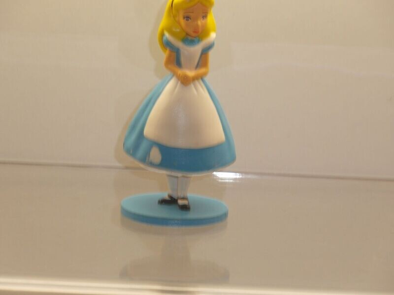 Disney's Alice im Wunderland: Disney Store: Alice Disney's Alice im Wunderland: Disney Store: Alice