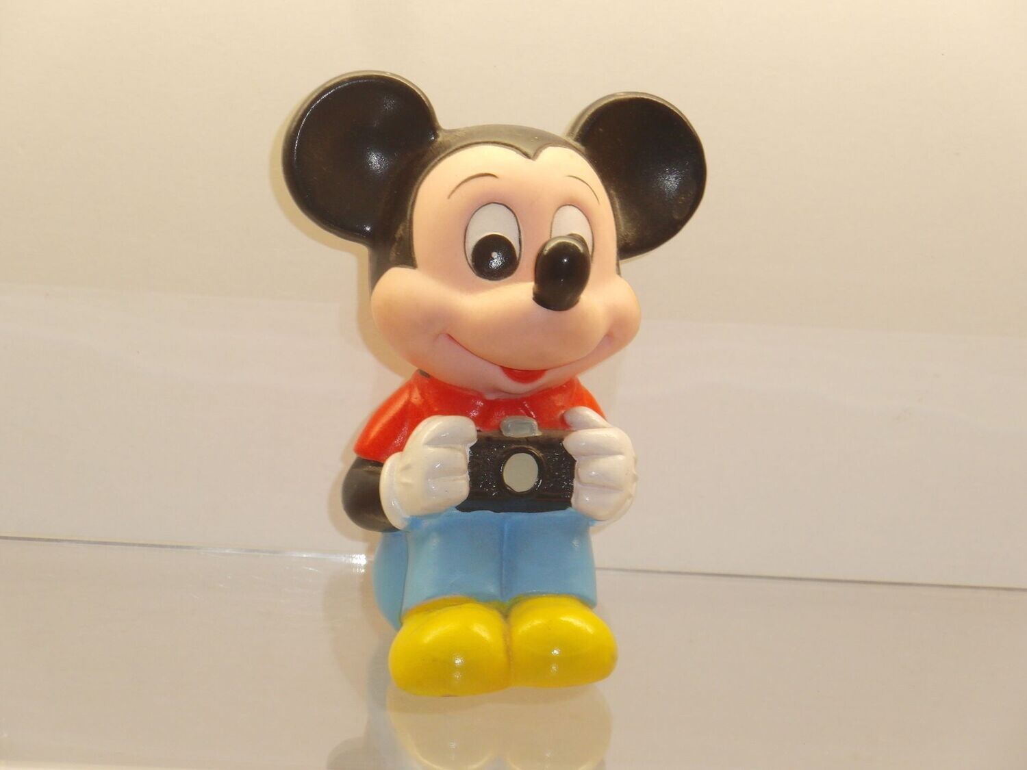 Disney: Micky Maus: Micky mit  Fotoapparat (Quietschfigur)