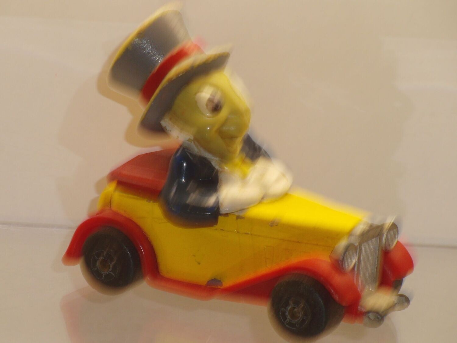 Disney's Pinocchio: Matchbox 1979: Jiminey Grille im Auto