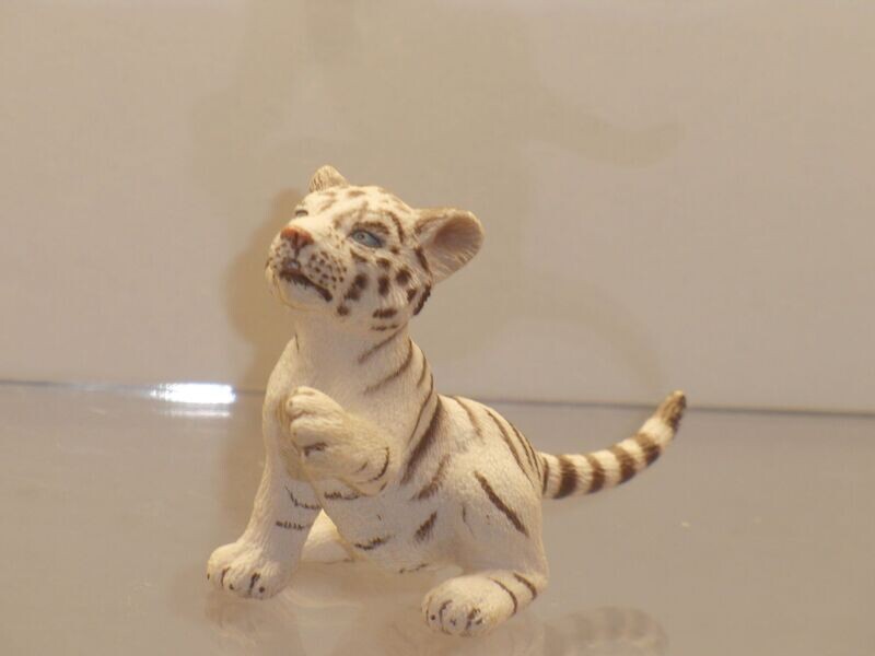 Schleich: 14385 weißes Tigerjunges spielend Schleich: 14385 weißes Tigerjunges spielend