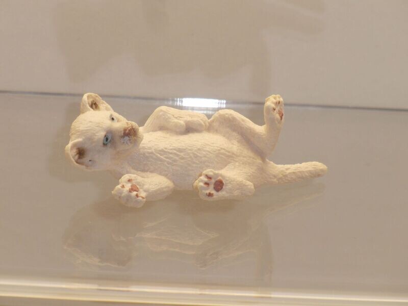 Schleich: Löwenbaby weiß liegend Schleich: Löwenbaby weiß liegend