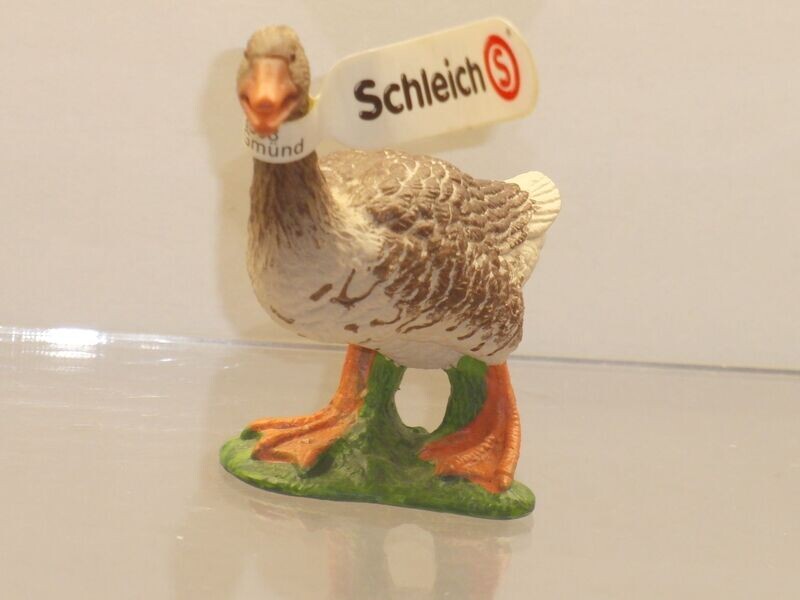 Schleich: 13678 Graugans stehend mit Fähnchen Schleich: 13678 Graugans stehend mit Fähnchen