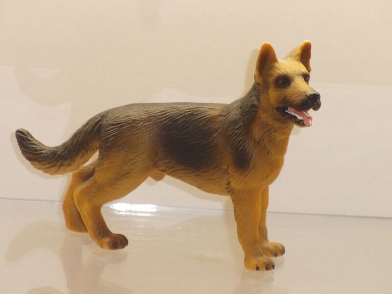 Schleich: 16323 Schäferhund (dunkel) Schleich: 16323 Schäferhund (dunkel)
