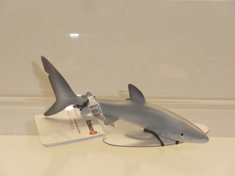 Schleich: 16096 Blauhai 1:32 mit Fähnchen und Kärtchen Schleich: 16096 Blauhai 1:32 mit Fähnchen und Kärtchen