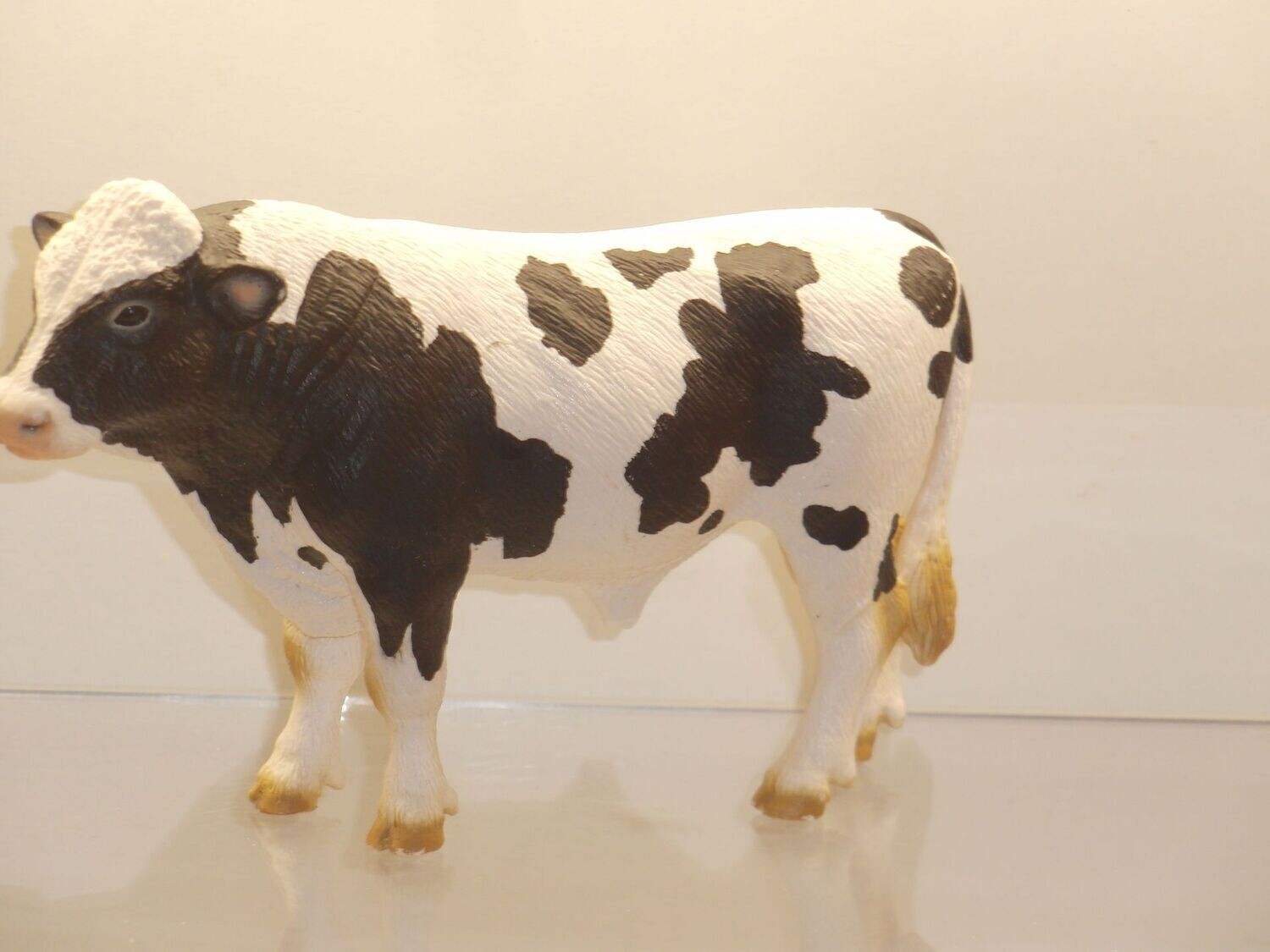 Schleich: 13632 Bulle schwarz/bunt
