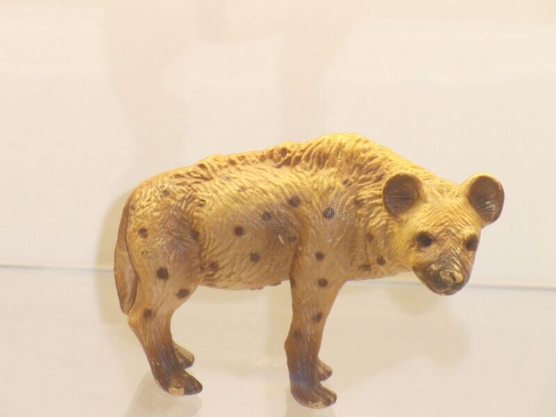 Schleich: 14139 Tüpfelhyäne (grau-braun) Schleich: 14139 Tüpfelhyäne (grau-braun)